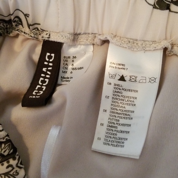 Sheer skull print a-line skirt - Picture 3 of 4